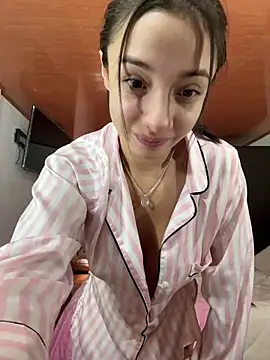 nami rosee online show from April 22, 5:21 pm