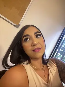 Farah Stone online show from April 7, 12:18 pm