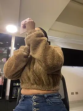 Farah Stone online show from April 6, 12:17 pm