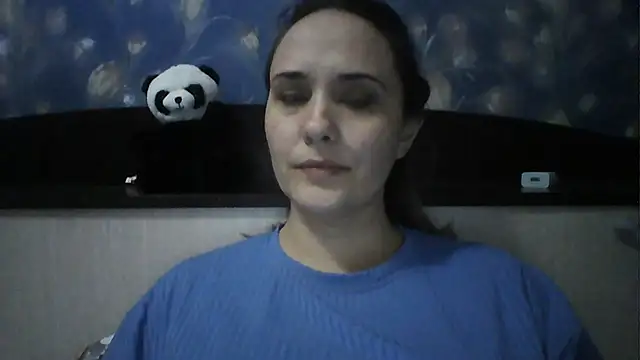 Alisa07qw online show from April 1, 2:14 pm