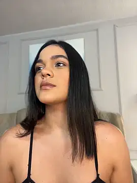 Bella-Ferrer online show from May 5, 6:55 pm
