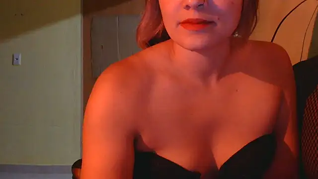 candydesiree online show from March 24, 2:50 am