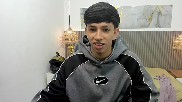 AlessandroFranco online show from April 15, 3:12 pm