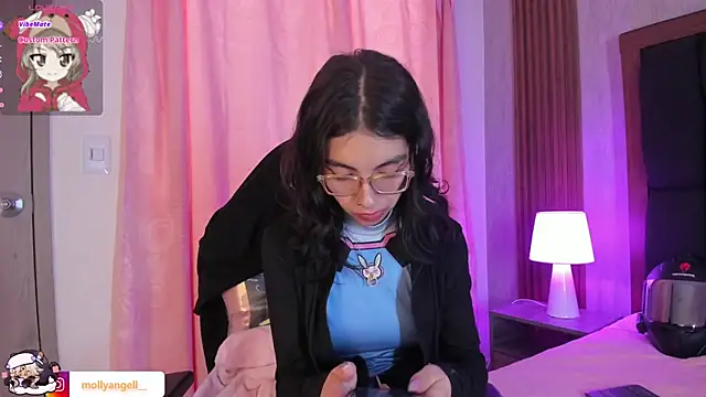 Molly A online show from April 1, 3:31 pm