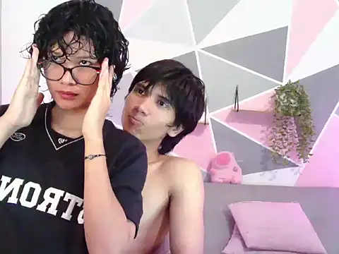 DanteAndXixi online show from April 1, 4:02 am