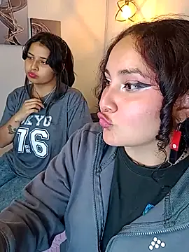 Liily Foxxy online show from March 20, 11:15 am