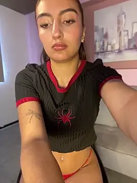 Nahomy Pink online show from March 29, 5:56 pm