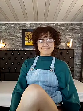 Kittylatina  online show from May 9, 3:19 am