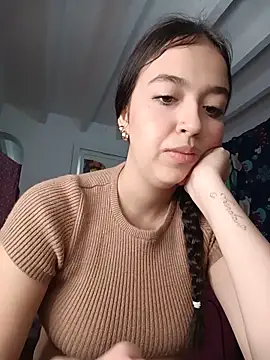 Kitty Loveee online show from May 18, 9:54 pm