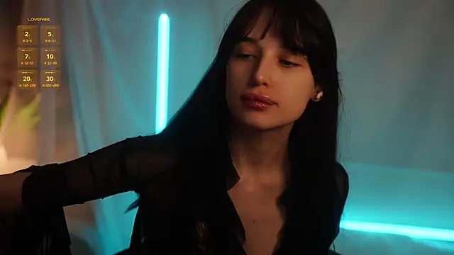 horneyjozy online show from April 10, 6:25 pm