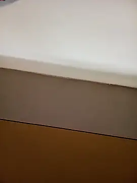 leyla-aron online show from April 7, 4:31 pm