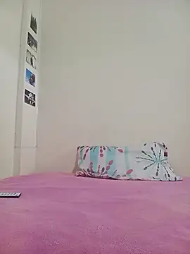 leyla-aron online show from March 29, 6:40 pm