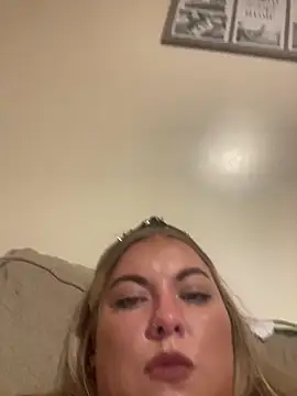 Jewelsbby93 online show from March 31, 5:07 am