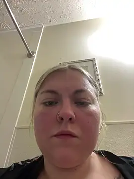 Jewelsbby93 online show from April 10, 3:34 am