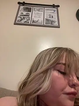 Jewelsbby93 online show from April 4, 6:56 am