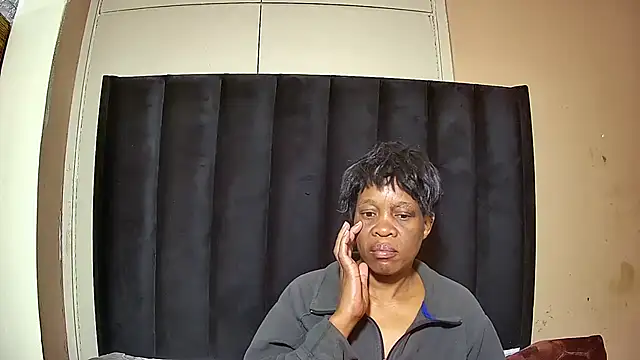 JoycyQueen online show from July 10, 3:01 pm