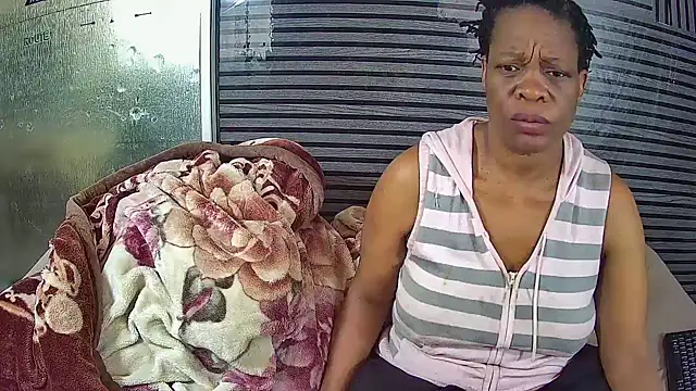 JoycyQueen online show from July 14, 7:57 am