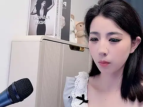 amy-666666 online show from March 24, 11:37 am