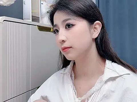 amy-666666 online show from April 5, 1:54 pm