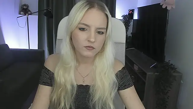 ViolaMore online show from April 3, 5:33 pm