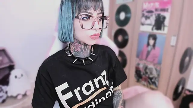 shes creepy online show from April 1, 1:41 pm