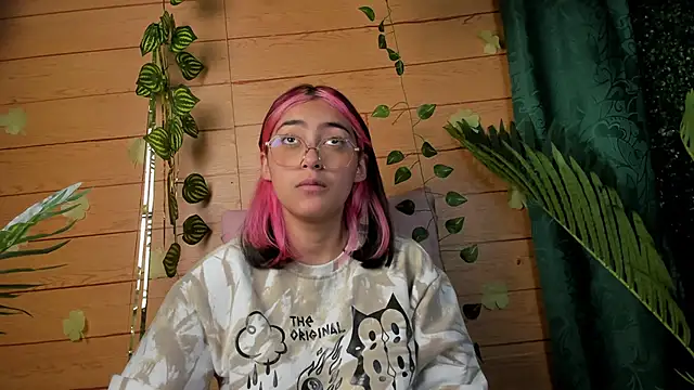 PinkyyPieee  online show from March 25, 11:46 am