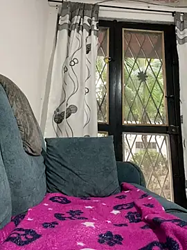 Kira33  online show from April 3, 12:25 pm