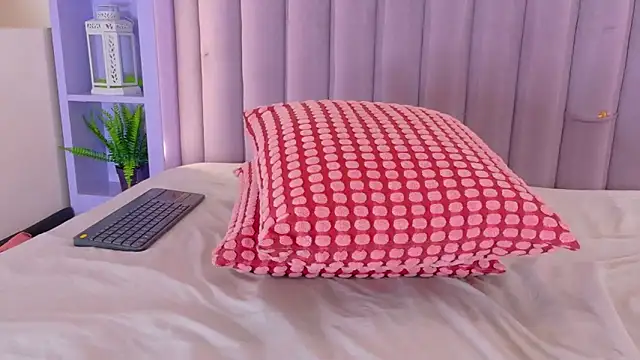 Meganlove   online show from May 26, 2:55 am
