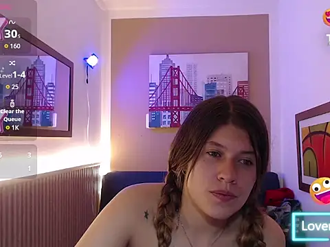 Moonna linnda online show from May 8, 6:21 pm