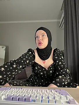 RedheadQueen  online show from May 16, 2:27 pm