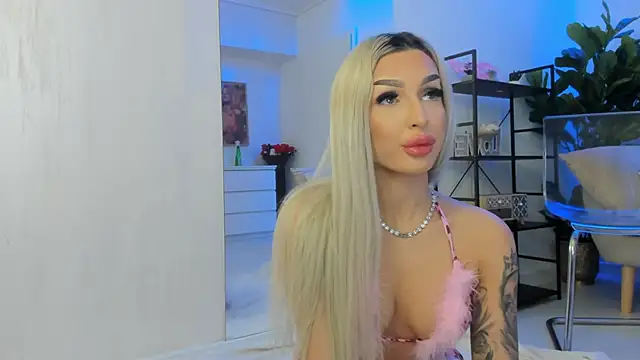 ArianaXO  online show from April 6, 5:30 am