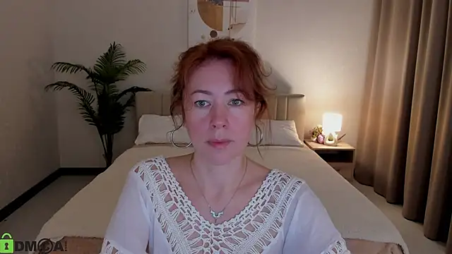 LeticiaRomano online show from May 24, 4:00 am