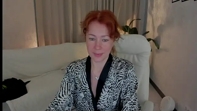LeticiaRomano online show from May 25, 4:11 am
