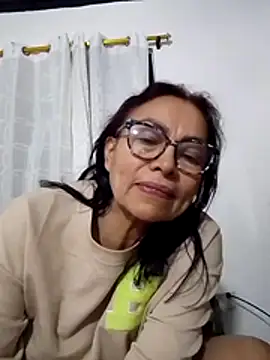 HOT LATINA20 online show from April 6, 3:39 am