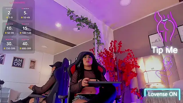 aniie rouse online show from March 30, 8:08 pm