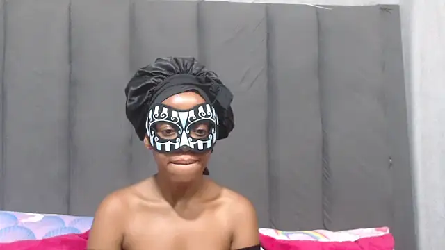 NickyCozyxx17 online show from April 2, 6:38 pm