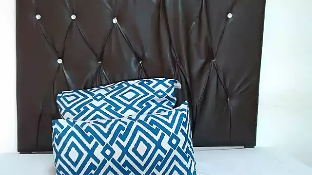 Thickleex22 online show from May 13, 7:14 am