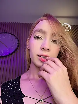 Isabella gaviria online show from March 28, 2:00 am