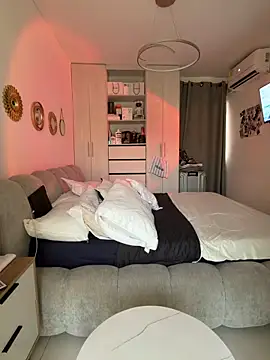 SaraValentina11 online show from March 25, 4:32 pm