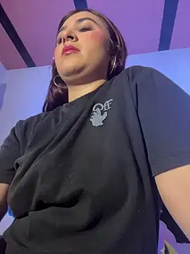 Nahomy-Benett online show from March 13, 12:17 pm