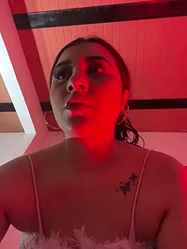 Nahomy-Benett online show from March 19, 11:58 am