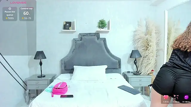 AphroditeSweett online show from May 14, 8:47 pm