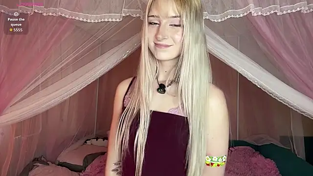 OnlyEva1 online show from May 10, 9:11 am