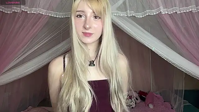OnlyEva1 online show from May 14, 8:42 am