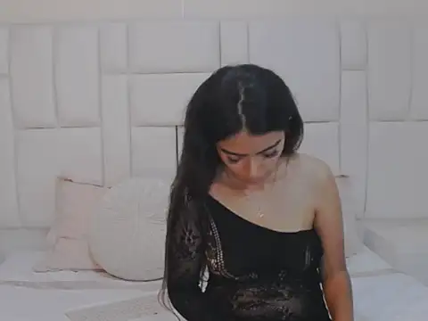 AnnieDesire online show from May 28, 4:43 am
