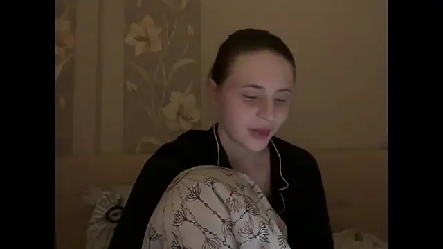 little shy girll online show from April 3, 8:51 pm