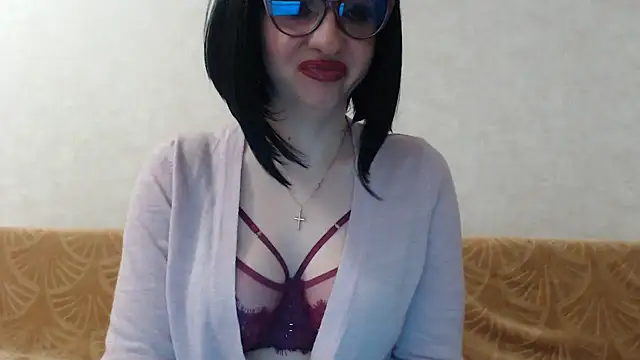 Sabrina7138 online show from April 10, 8:15 pm