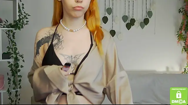 Rachel lips online show from June 25, 8:08 am