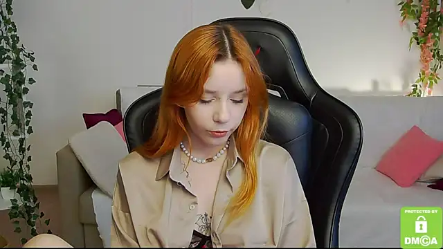 Rachel lips online show from June 24, 8:02 am