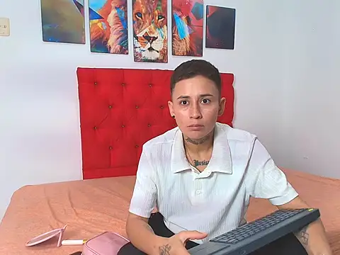 Billiee  online show from April 8, 2:08 pm